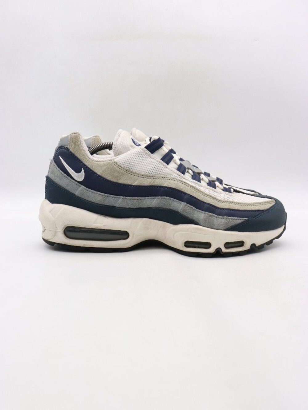 Nike Air Max 95 Men's Size 11 White Navy Grey Athletic Sneakers DC9412 400